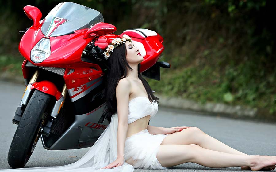 Beautiful girls and motorcycles in Shah Alam