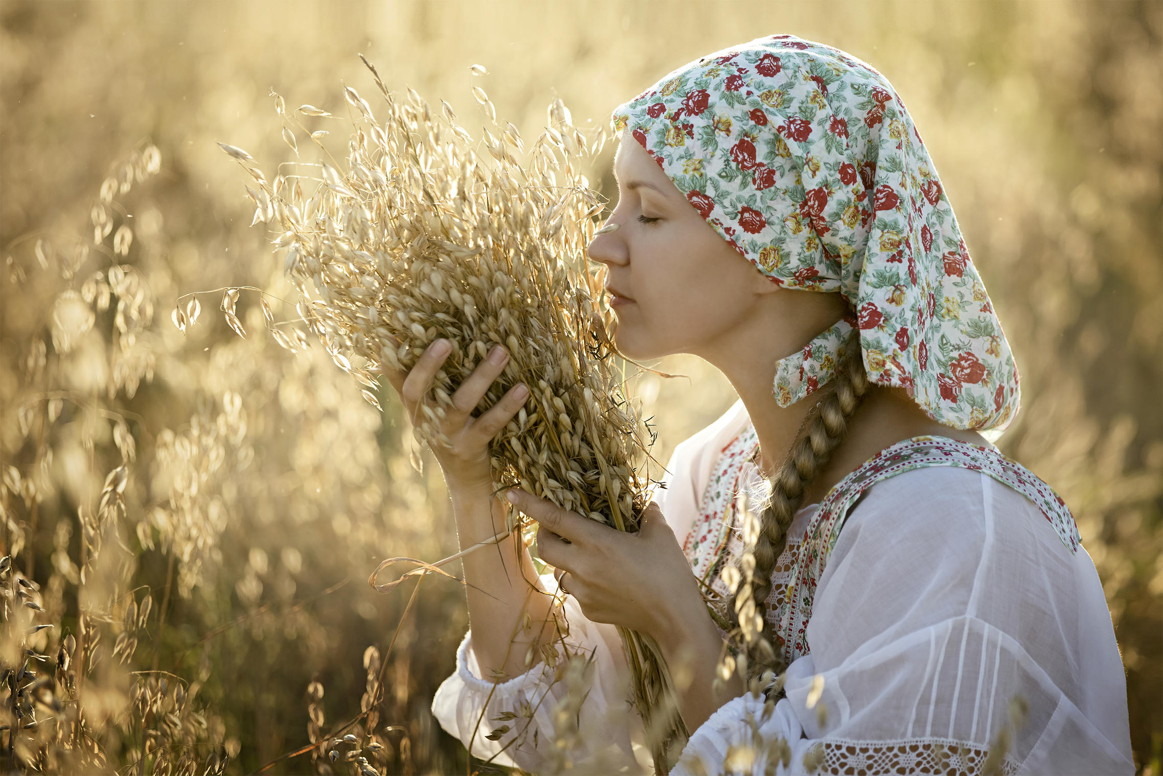 Photo Women in Slavic costumes in Shah Alam
